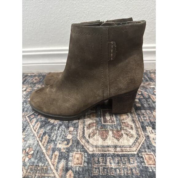 Rockport Cobb Hill sz 6M Olive Suede Natashya Bootie Women’s Wore Once - Picture 3 of 7